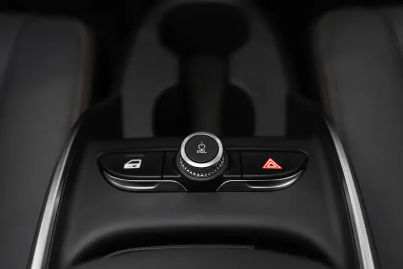 bệ tỳ tay VF6